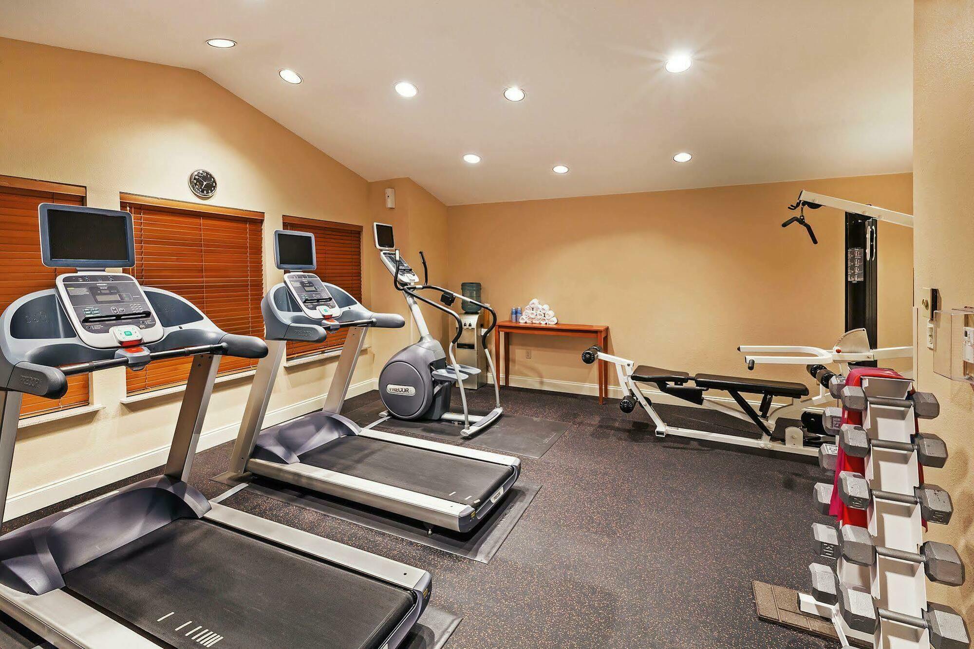 Candlewood Suites Dallas Market Center-Love Field By Ihg Bagian luar foto
