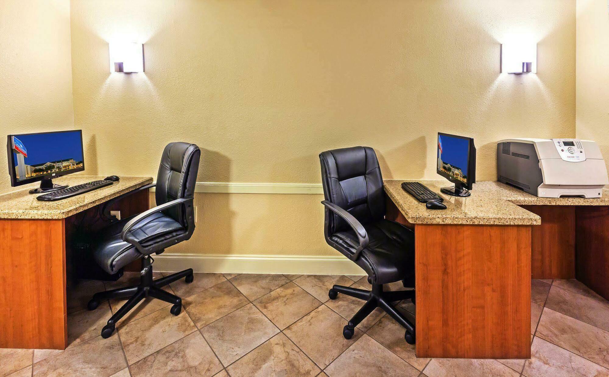 Candlewood Suites Dallas Market Center-Love Field By Ihg Bagian luar foto