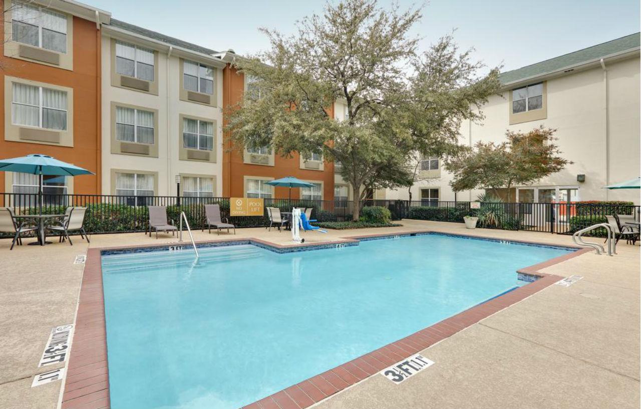 Candlewood Suites Dallas Market Center-Love Field By Ihg Bagian luar foto